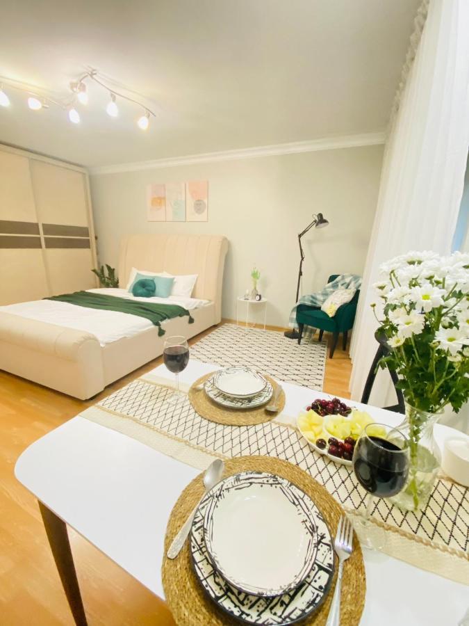Like Home Apartments Timiryazev Street 알마티 외부 사진